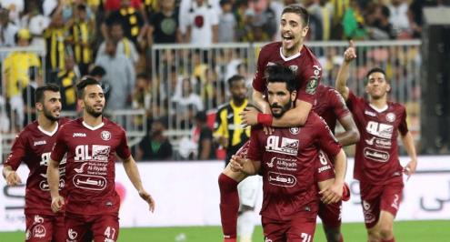 بالفيديو.. صالح جمعة يصنع هدفًا قاتلًا للفيصلي أمام اتحاد جدة